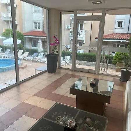 Tropics By Aleksis Hotel